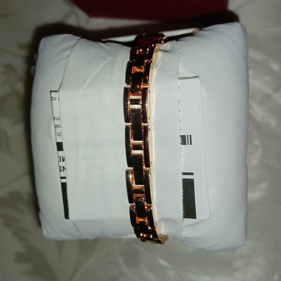 Women's Watch - Picture 4 of 8